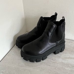 Circus By Sam Edelman Chelsea Black Platform Boots